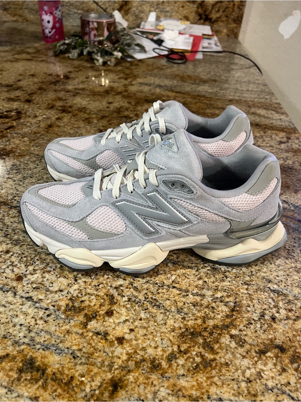 New Balance 9060 Granite Pink U9060SFB Grey White Men’s 9.5 Women’s 11